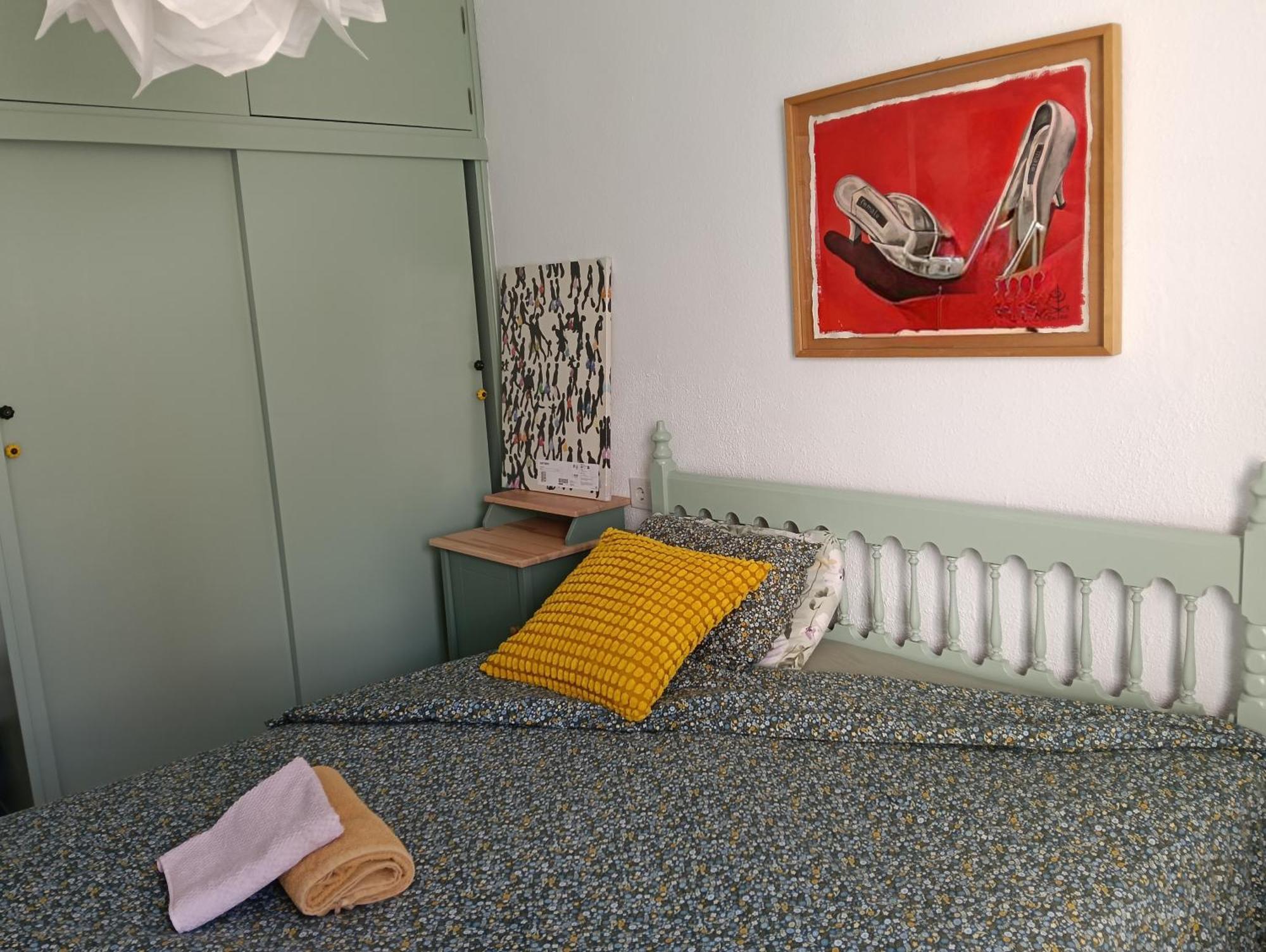 Coty'S Beach, Habitaciones En Casa Compartida Бенальмадена Номер фото